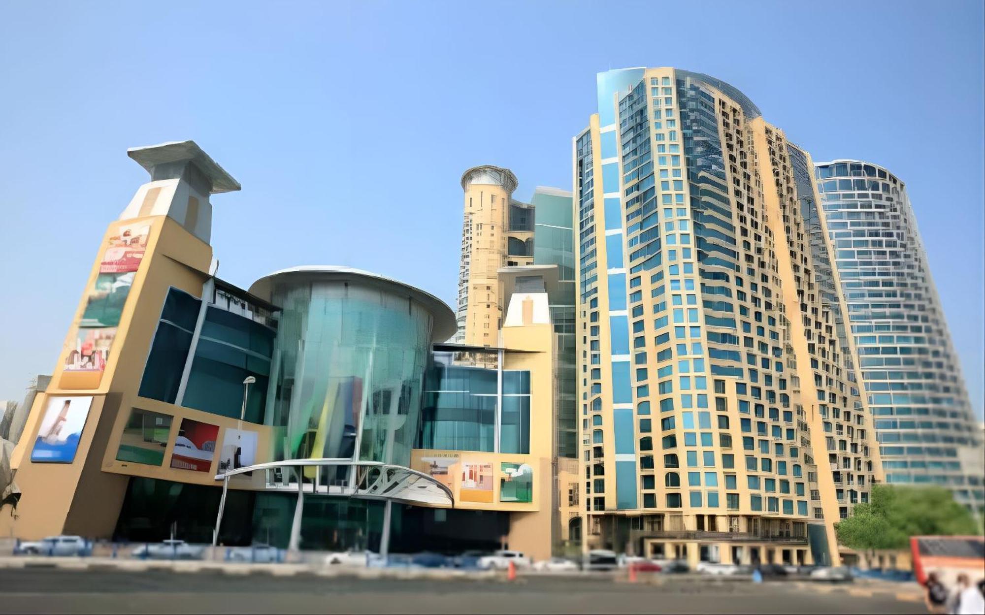 Cornich Street - Pearl Hostel Abu Dhabi