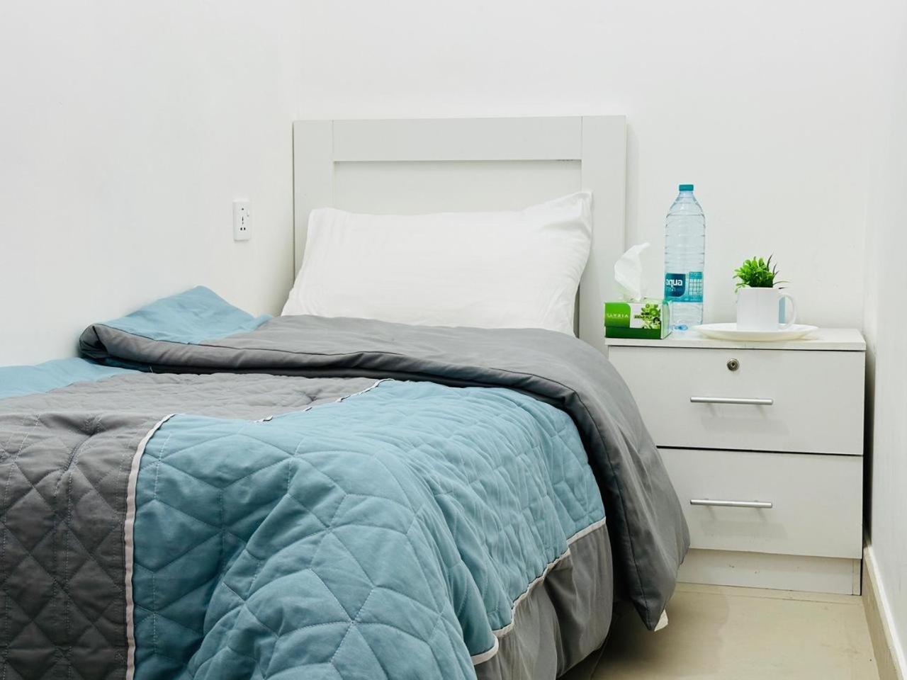 Cornich Street - Pearl Hostel Abu Dhabi